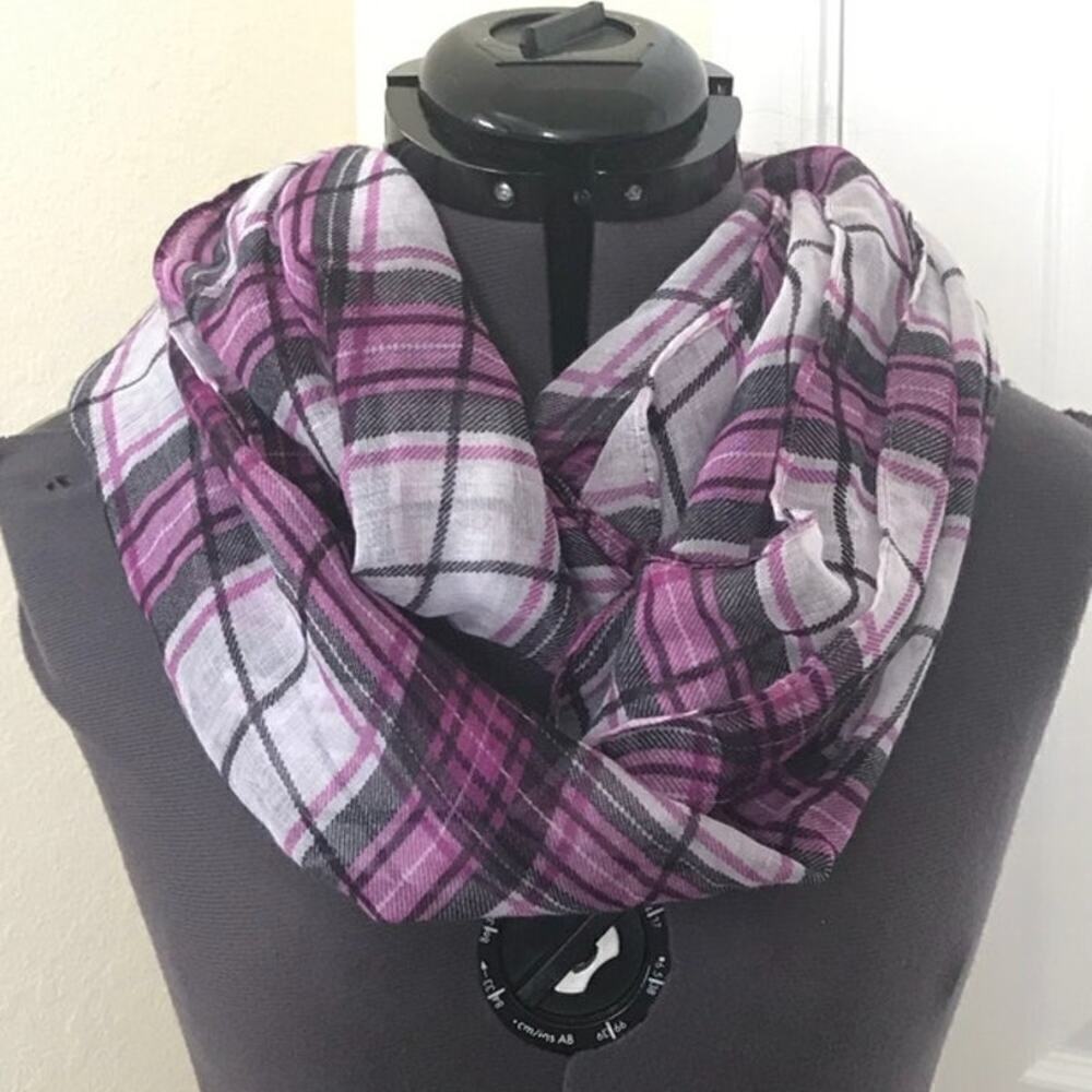Purple and Gray Plaid Soft Lightweight Infinity Scarf 🔴